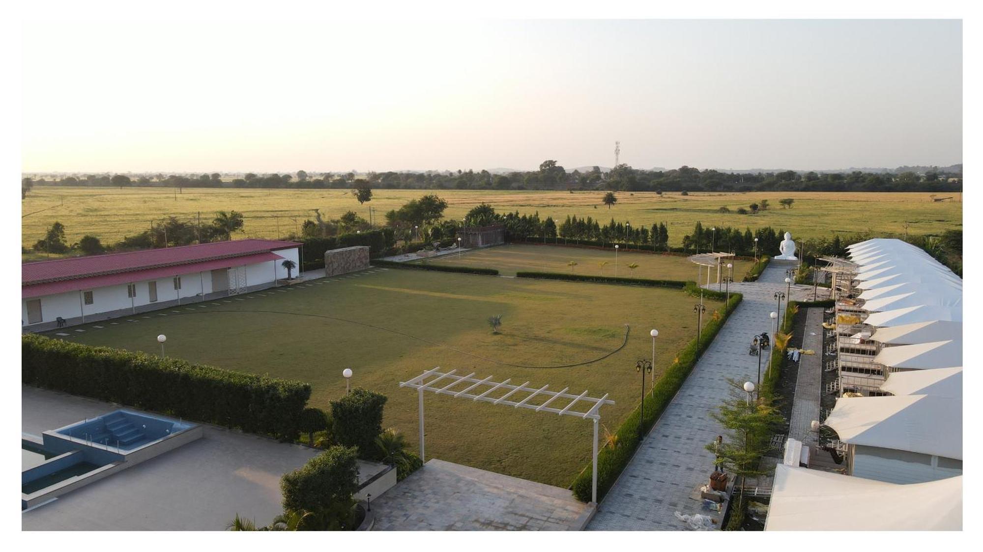 The Riverside Inn Vidisha ภายนอก รูปภาพ
